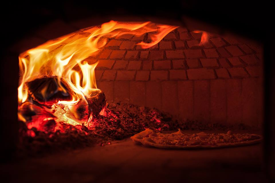 Piece komercyjne — opalane drewnem